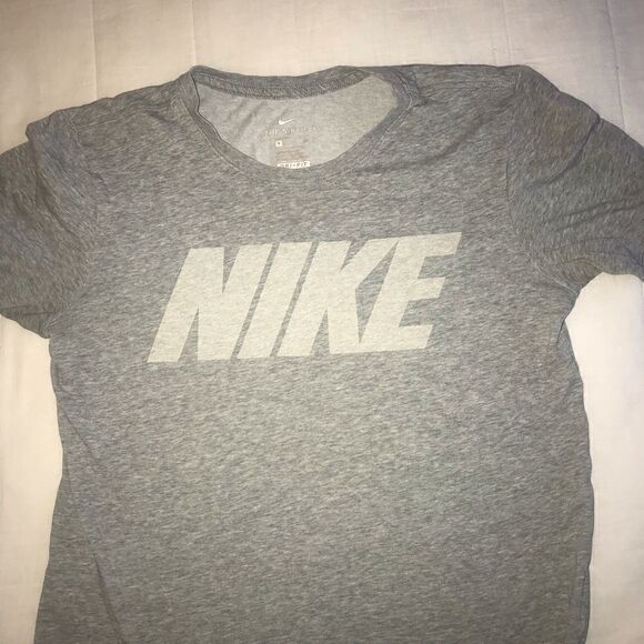 Nike men athletic T-shirt size S - Picture 1 of 2